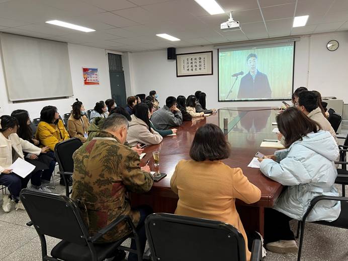 说明: C:\Users\Zhao\Desktop\WilliamHill中文官方网站组织收看2022年春季开学思政第一课\集体收看开学思政第一课2.jpg 说明: C:\Users\Zhao\Desktop\WilliamHill中文官方网站组织收看2022年春季开学思政第一课\集体收看开学思政第一课2.jpg